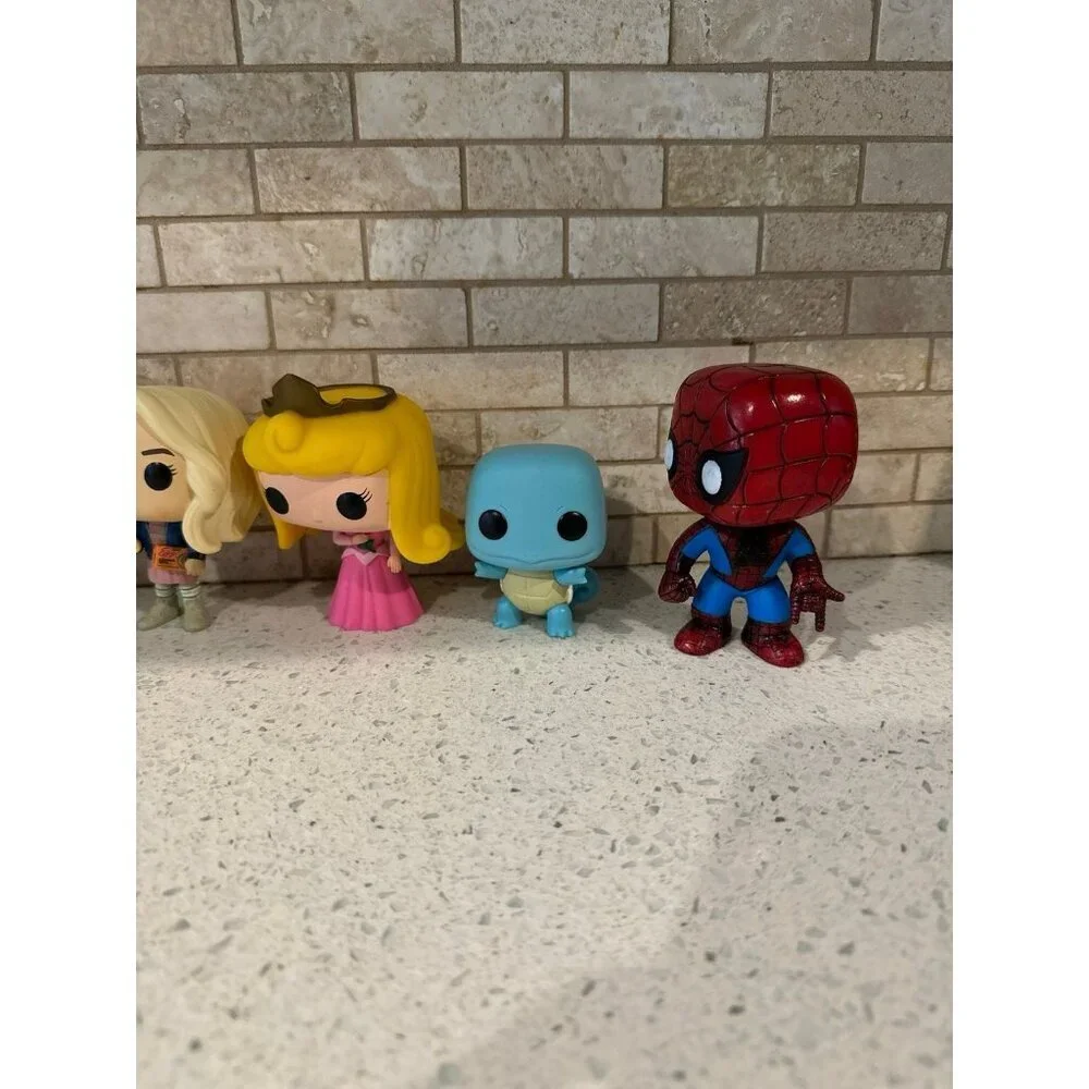 Funko bundle includes‎ 10 funkos
